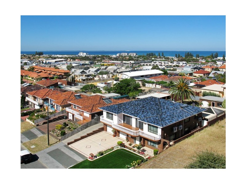 28 Moran Court, Beaconsfield WA 6162