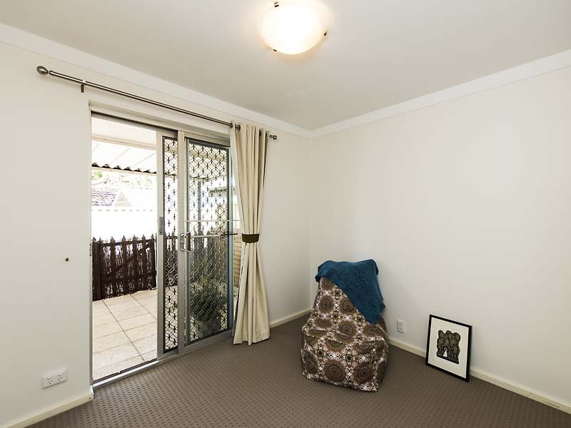 8/80 Clydesdale Street, Como WA 6152