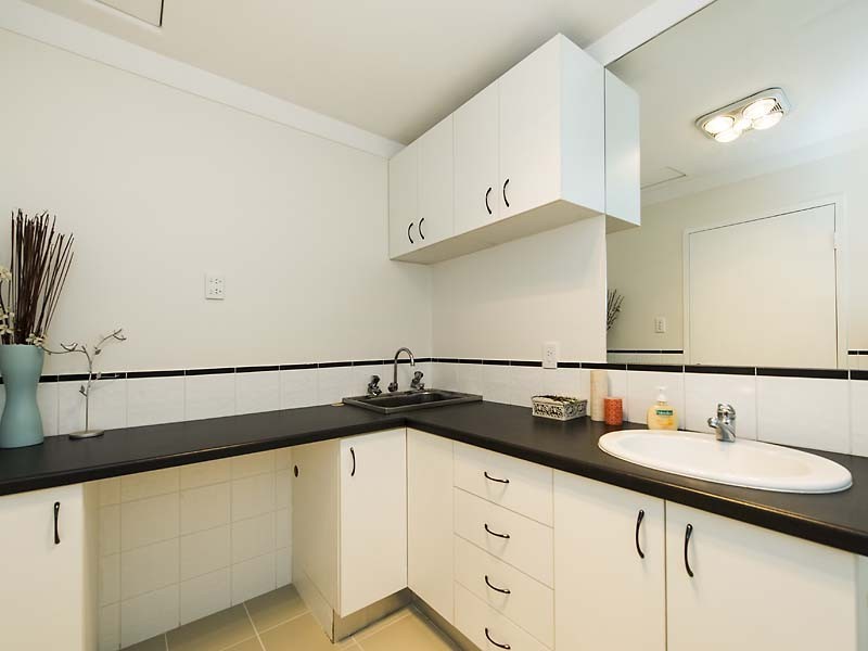 8/80 Clydesdale Street, Como WA 6152