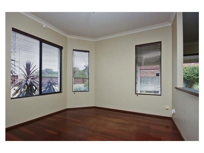 147 Flinders Ave, Hillarys WA 6025