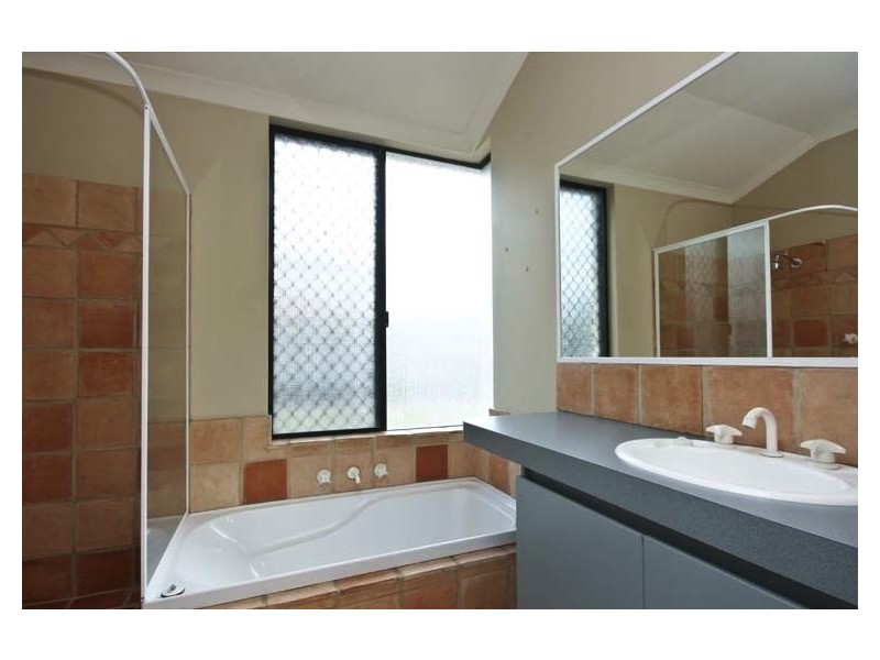 147 Flinders Ave, Hillarys WA 6025