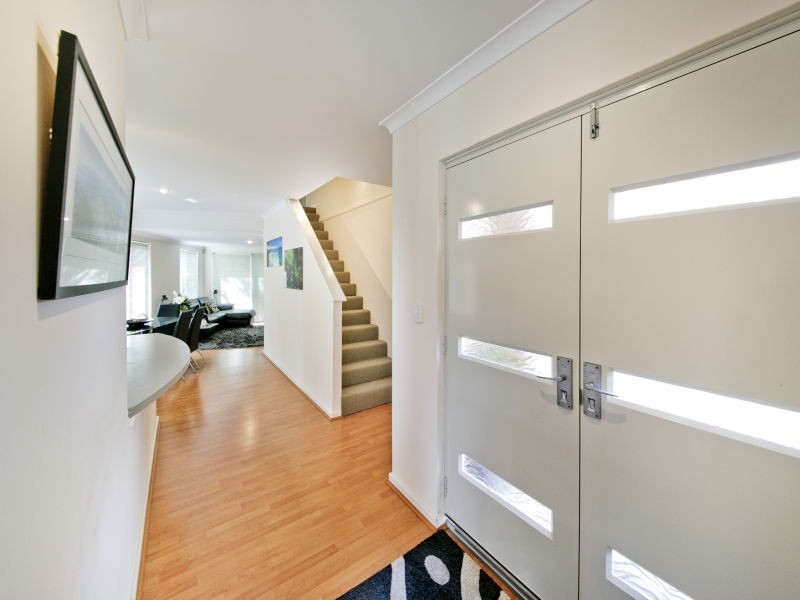 4D Salisbury, Rivervale WA 6103