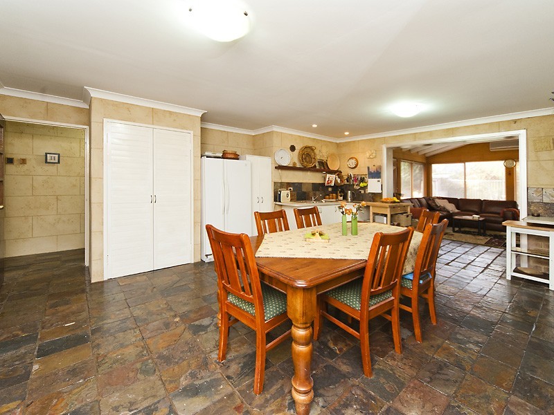 102 Murdoch Drive, Singleton WA 6175