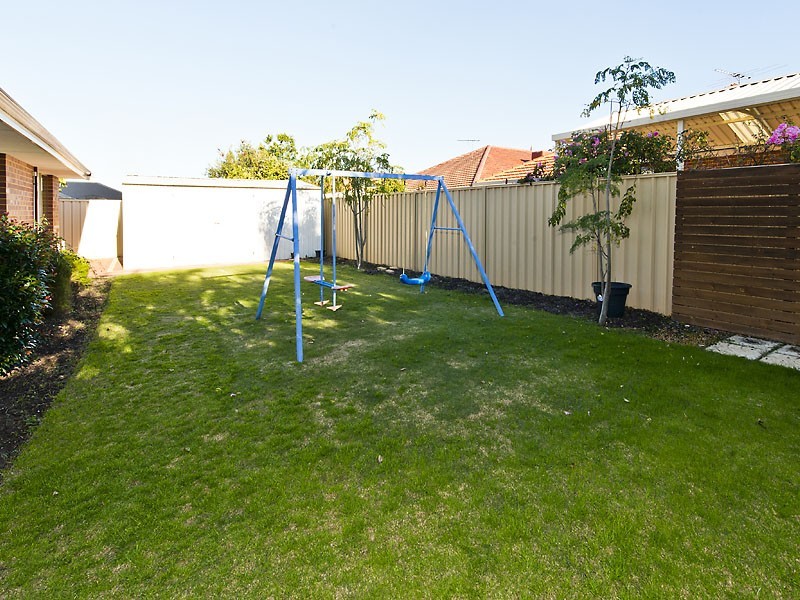 10 Rodena Way, Canning Vale WA 6155