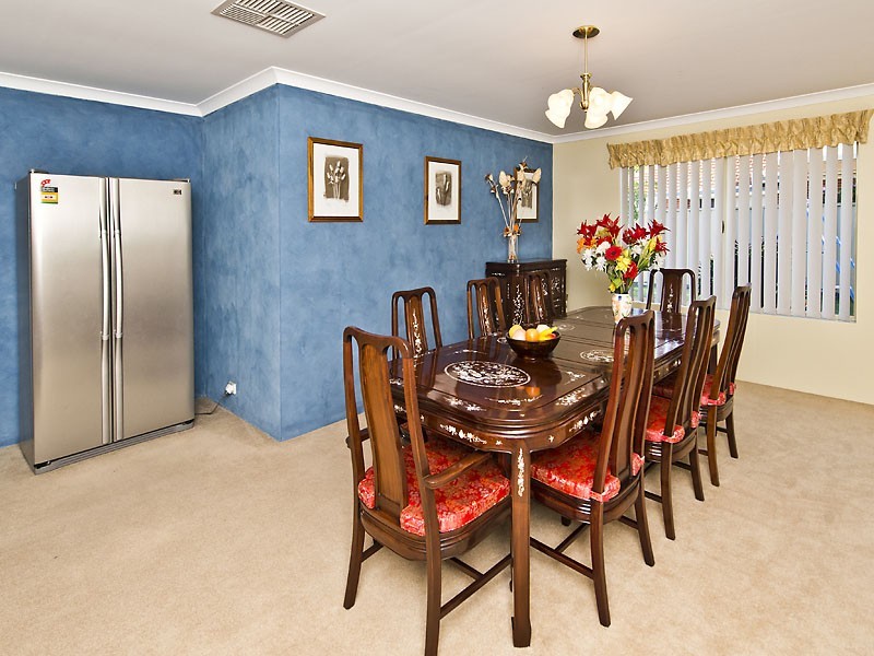 10 Rodena Way, Canning Vale WA 6155