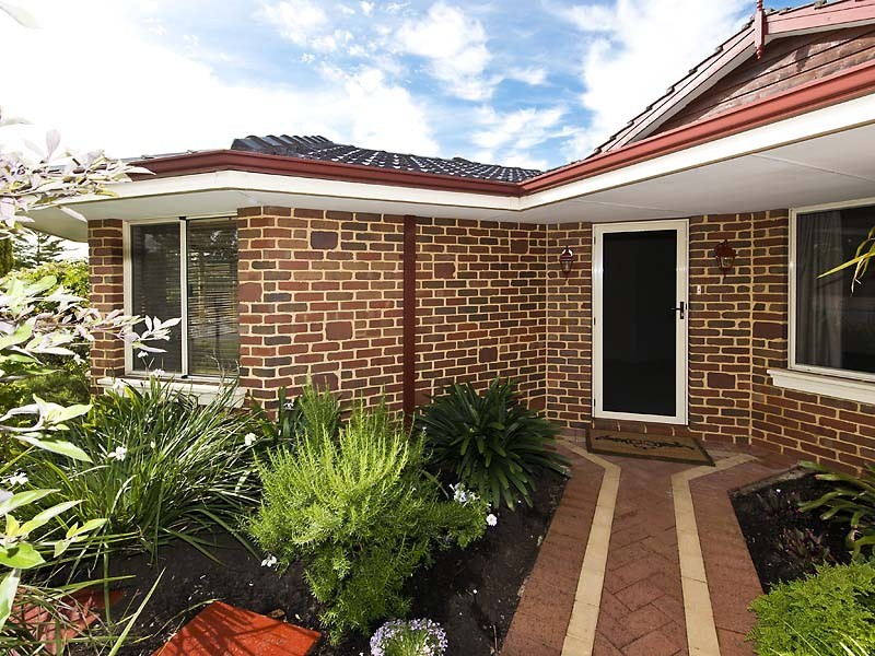 16 Comrie, Canning Vale WA 6155