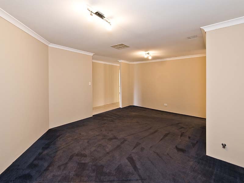 16 Comrie, Canning Vale WA 6155