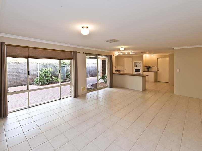 16 Comrie, Canning Vale WA 6155