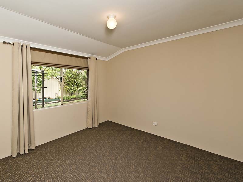 16 Comrie, Canning Vale WA 6155