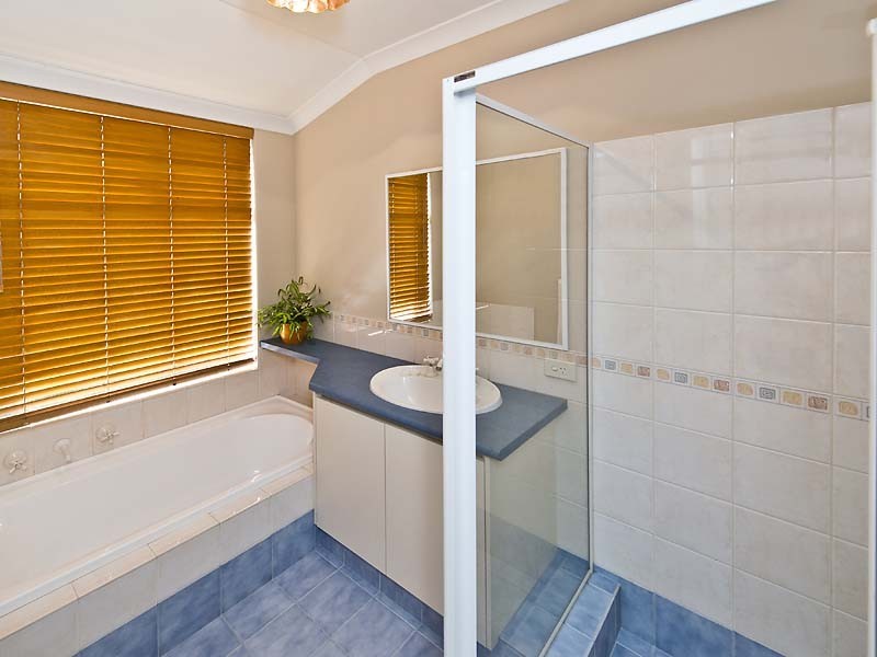 16 Comrie, Canning Vale WA 6155