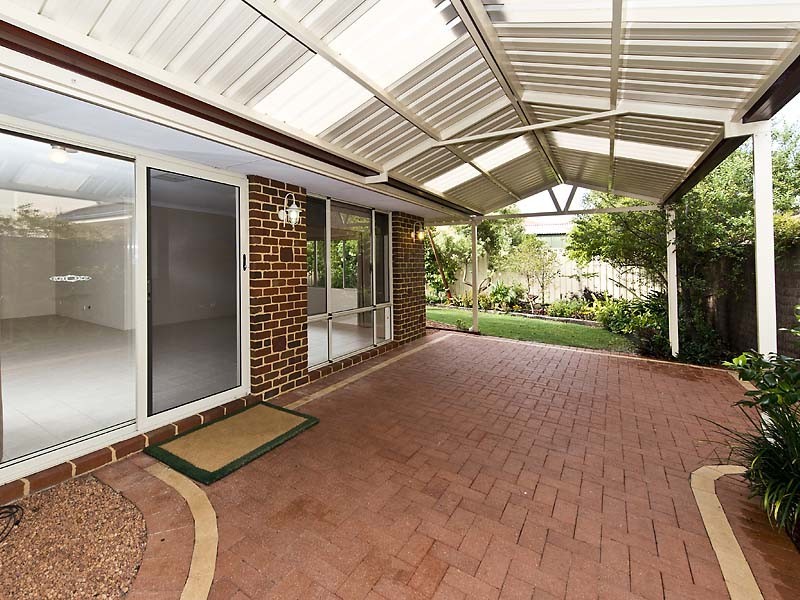 16 Comrie, Canning Vale WA 6155