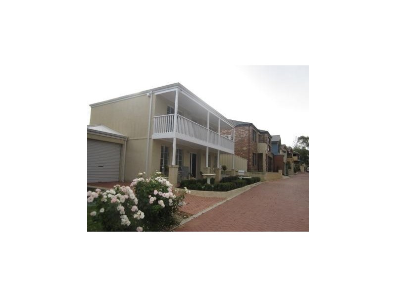 2/15 McKimmie, Embleton WA 6062