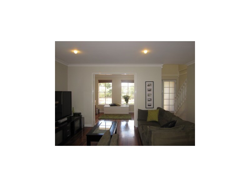 2/15 McKimmie, Embleton WA 6062