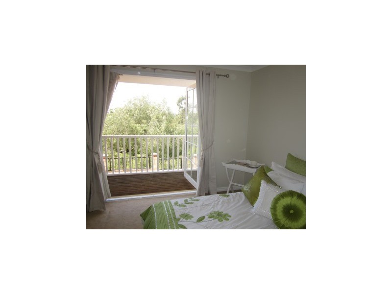 2/15 McKimmie, Embleton WA 6062