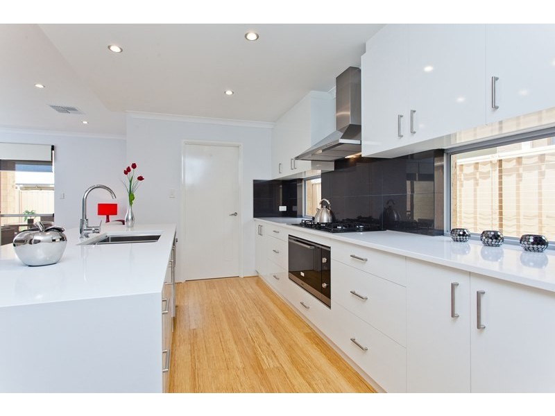 20 Weetman Road, Hammond Park WA 6164