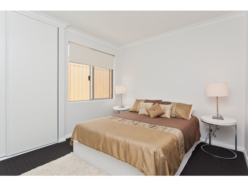 20 Weetman Road, Hammond Park WA 6164