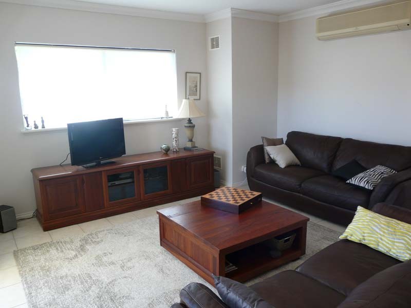 7A Sulman Ave, Salter Point WA 6152