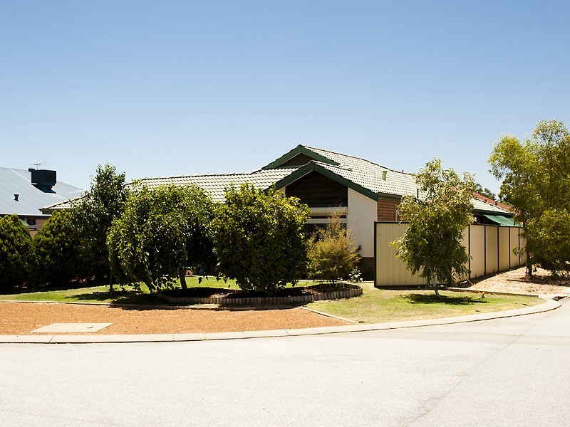 9 Agate Way, Maida Vale WA 6057