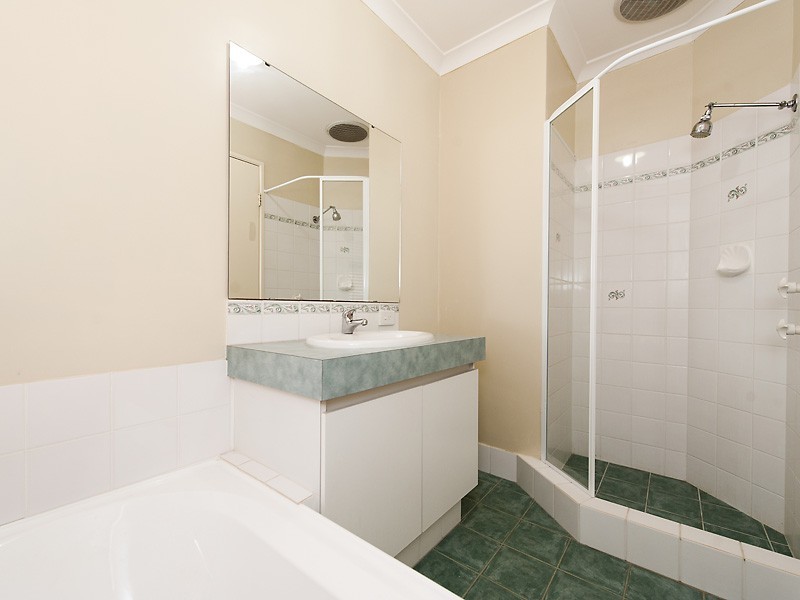 9 Agate Way, Maida Vale WA 6057
