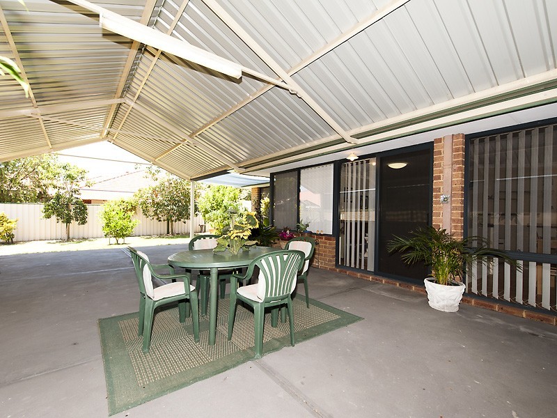 9 Agate Way, Maida Vale WA 6057