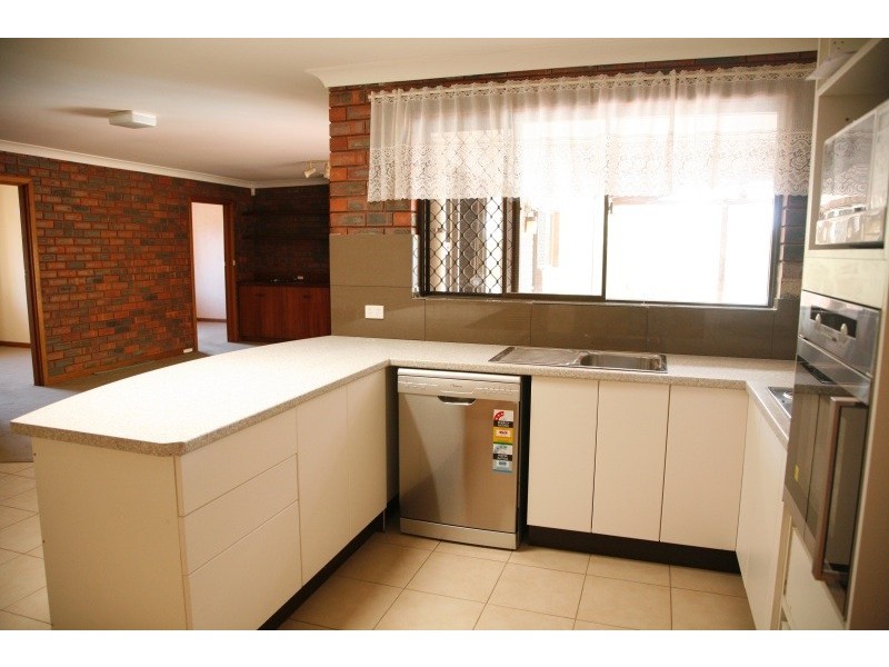 4 Cassard Court, Ferndale WA 6148