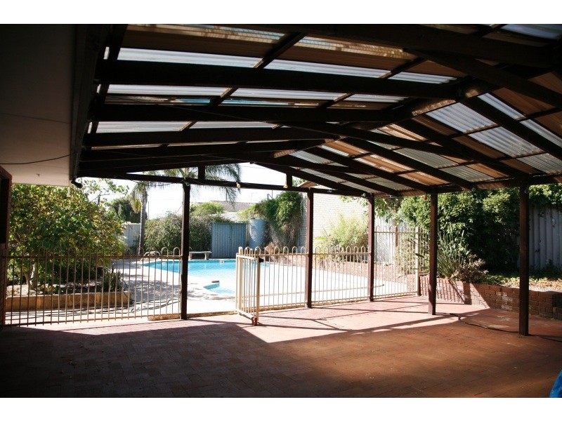 4 Cassard Court, Ferndale WA 6148