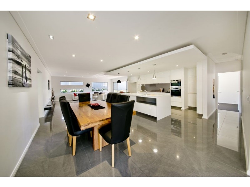 14 Flora, Watermans Bay WA 6020