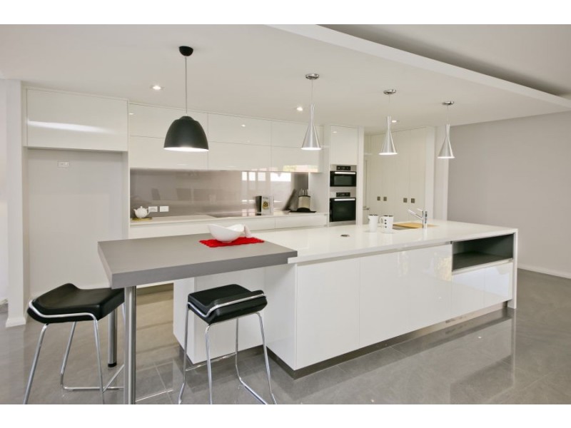 14 Flora, Watermans Bay WA 6020