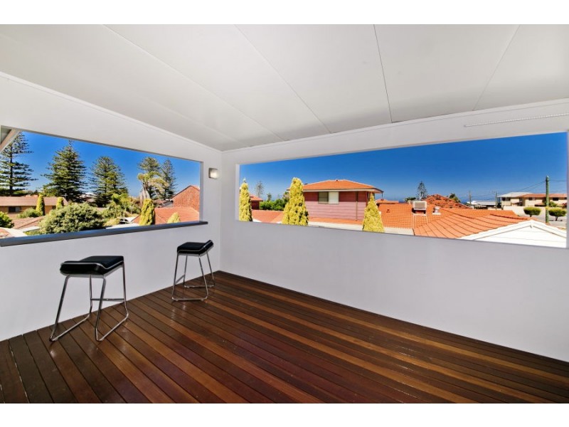 14 Flora, Watermans Bay WA 6020