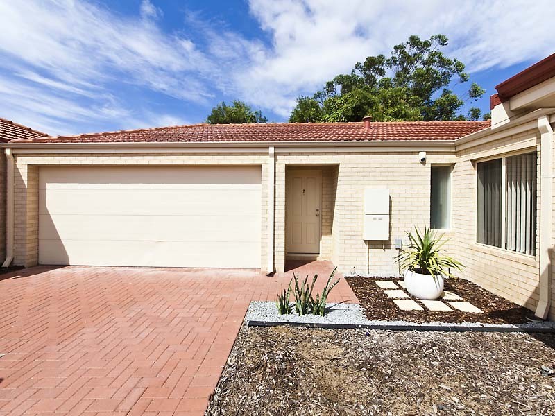 2/25 Lacey Street, East Cannington WA 6107