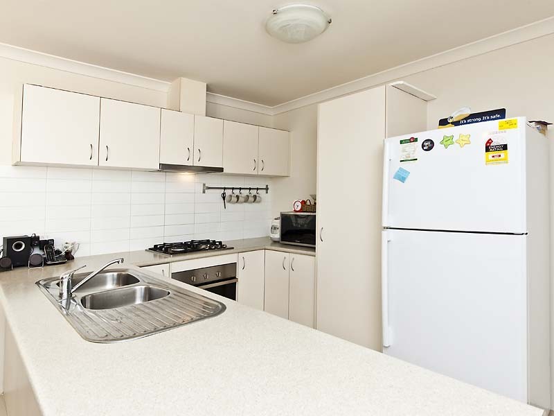 2/25 Lacey Street, East Cannington WA 6107