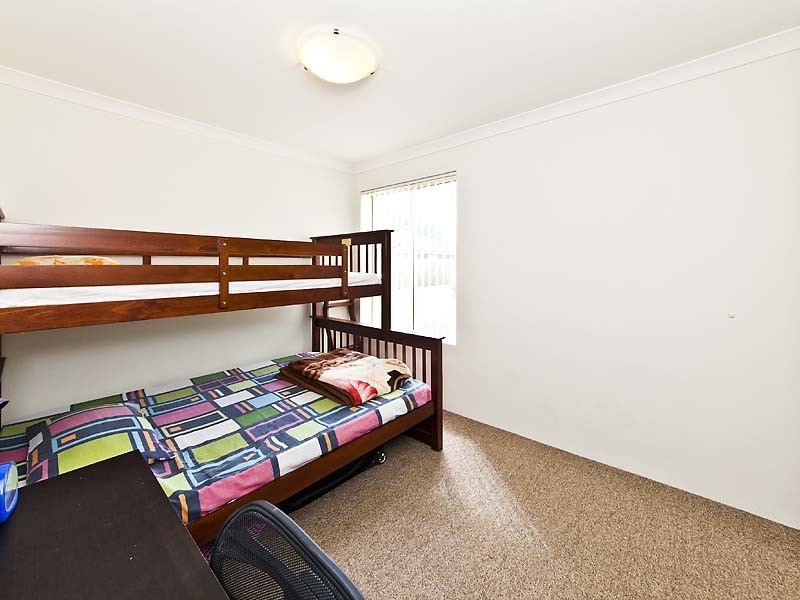 2/25 Lacey Street, East Cannington WA 6107