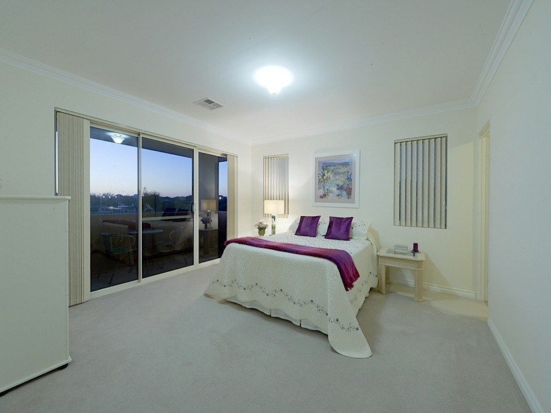 44 Whitehaven Avenue, Burns Beach WA 6028