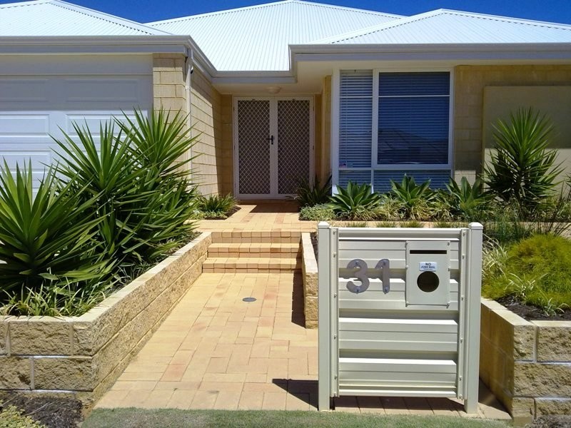 31 CLAREMORRIS PARKWAY, Butler WA 6036