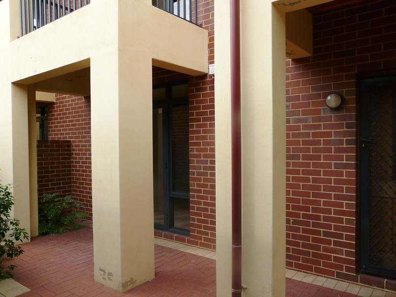 1/148 Forrest Street, Fremantle WA 6160