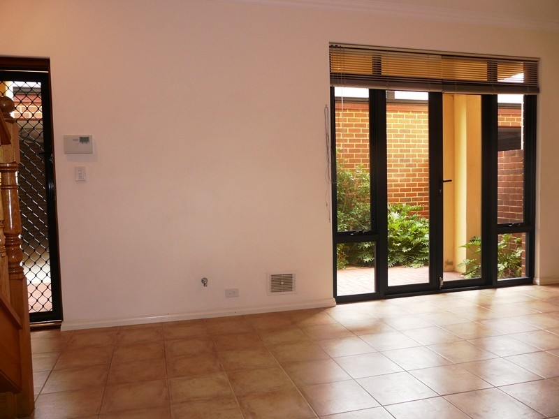 1/148 Forrest Street, Fremantle WA 6160