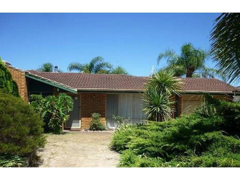 4 Clover Place, Bibra Lake WA 6163