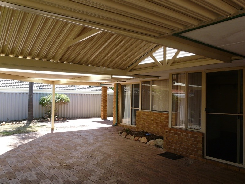 4 Clover Place, Bibra Lake WA 6163