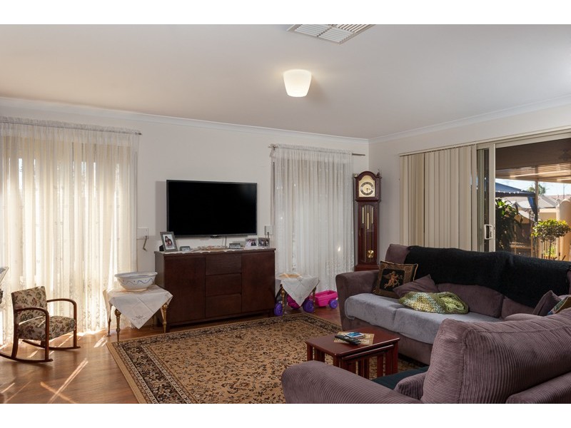 18 Teocote Crescent, Aubin Grove WA 6164