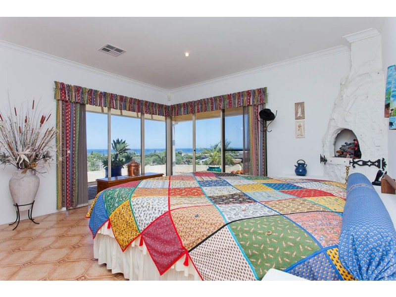 12 Howick Court, Coogee WA 6166