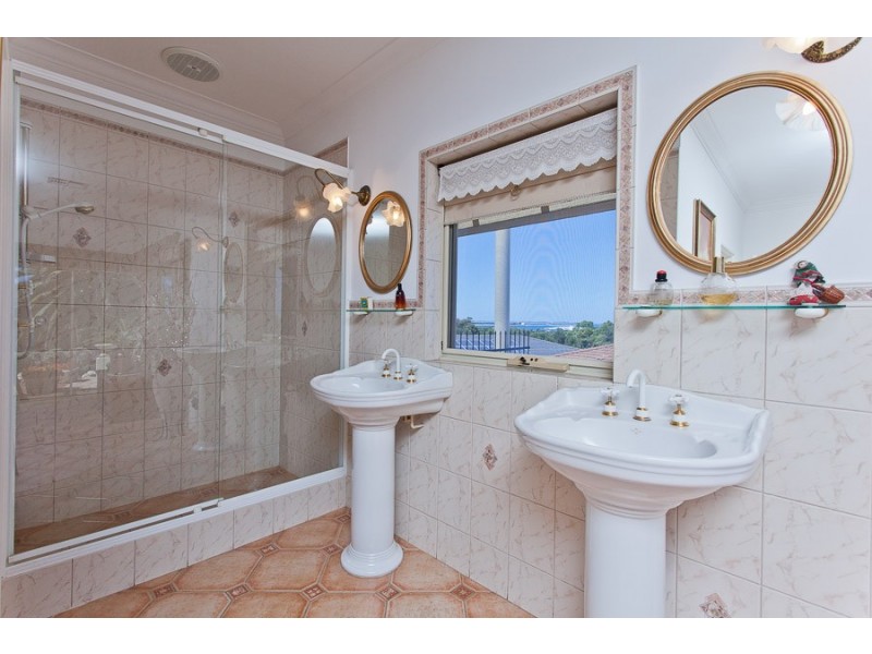 12 Howick Court, Coogee WA 6166