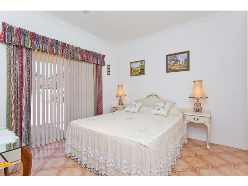 12 Howick Court, Coogee WA 6166