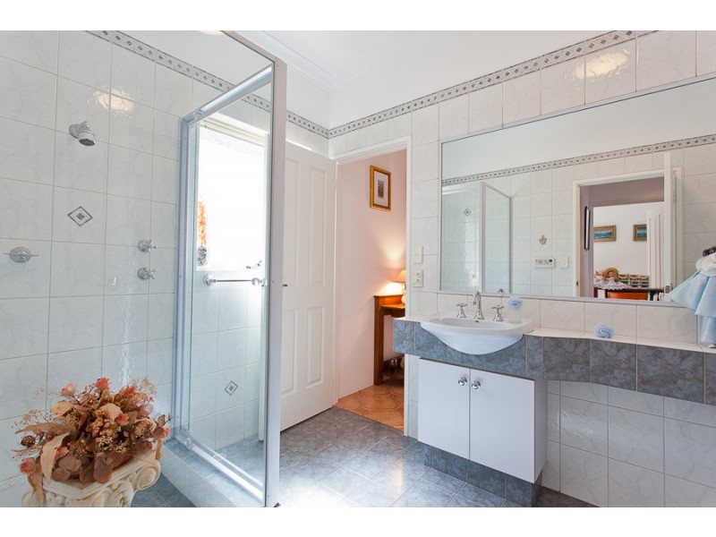 12 Howick Court, Coogee WA 6166