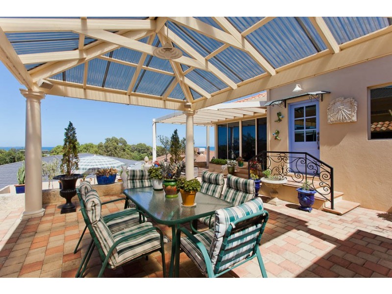 12 Howick Court, Coogee WA 6166