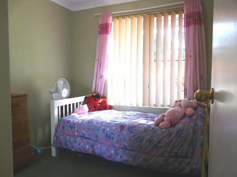 28 Parkway Gardens, Parmelia WA 6167