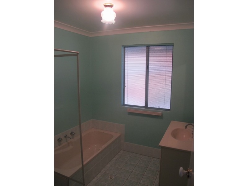 16 Summit View, Mount Richon WA 6112