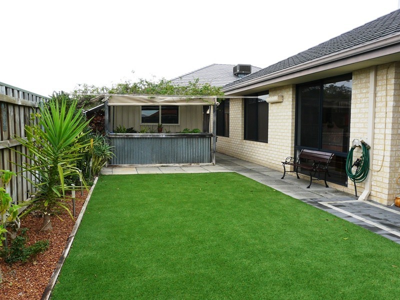 5 Gulf Cove, Ellenbrook WA 6069