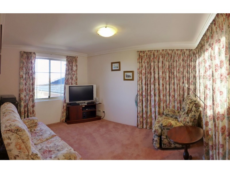 5 Charlotte View, Coogee WA 6166