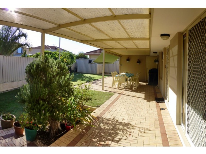 5 Charlotte View, Coogee WA 6166