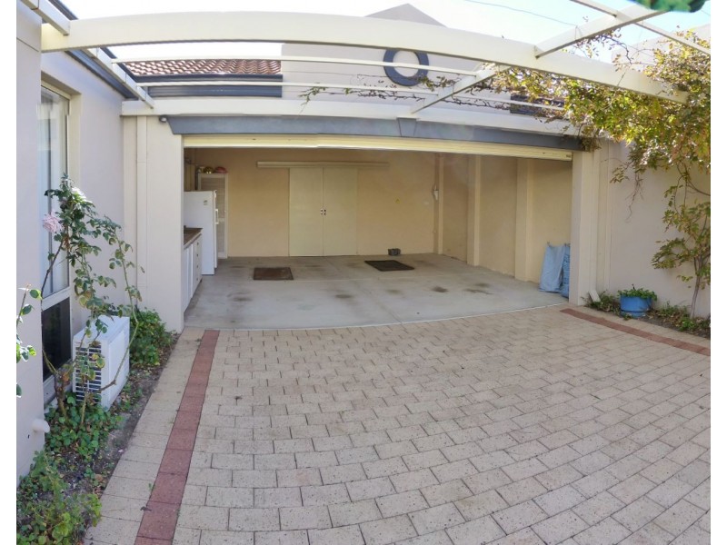 5 Charlotte View, Coogee WA 6166